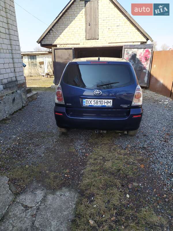 Минивэн Toyota Corolla Verso 2005 в Староконстантинове
