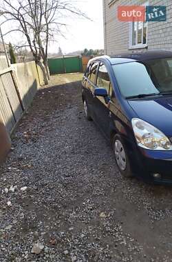 Минивэн Toyota Corolla Verso 2005 в 