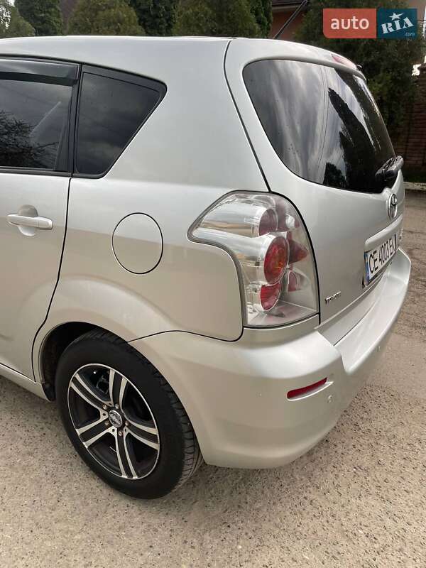 Минивэн Toyota Corolla Verso 2006 в Черновцах