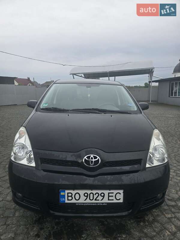 Минивэн Toyota Corolla Verso 2007 в 
