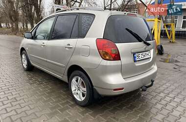 Минивэн Toyota Corolla Verso 2002 в 