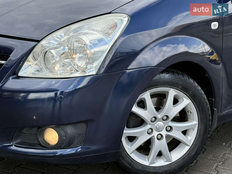 Минивэн Toyota Corolla Verso 2008 в Хмельницком