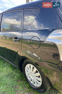 Минивэн Toyota Corolla Verso 2006 в 