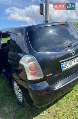 Минивэн Toyota Corolla Verso 2006 в 
