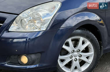 Минивэн Toyota Corolla Verso 2008 в 