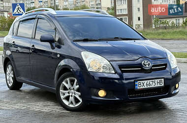 Минивэн Toyota Corolla Verso 2008 в 