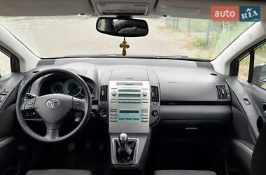Мінівен Toyota Corolla Verso 2008 в 