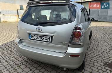 Минивэн Toyota Corolla Verso 2005 в 