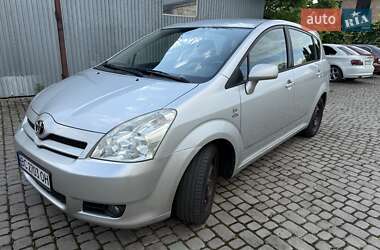 Минивэн Toyota Corolla Verso 2005 в 