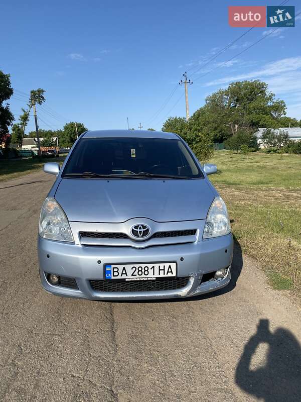 Toyota Corolla Verso 2005