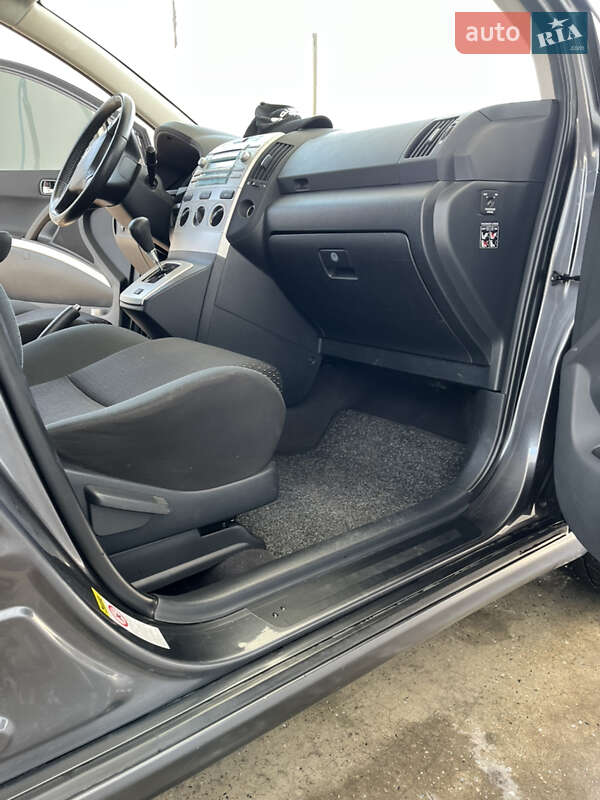 Минивэн Toyota Corolla Verso 2008 в Ромнах