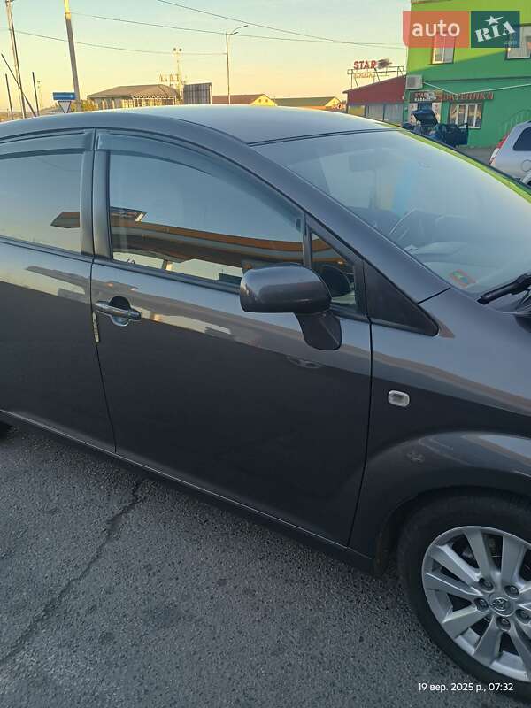 Мінівен Toyota Corolla Verso 2007 в Миколаєві