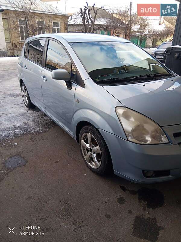 Мінівен Toyota Corolla Verso 2004 в Черкасах