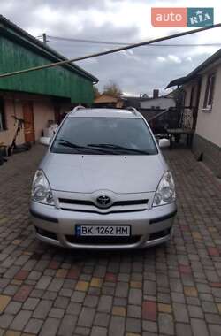Мінівен Toyota Corolla Verso 2005 в Рівному