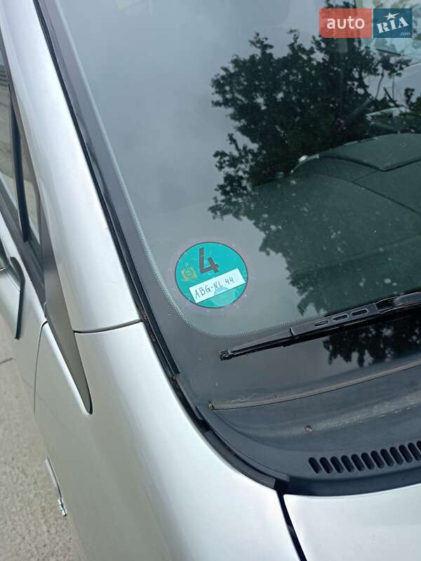 Мінівен Toyota Corolla Verso 2005 в Дніпрі