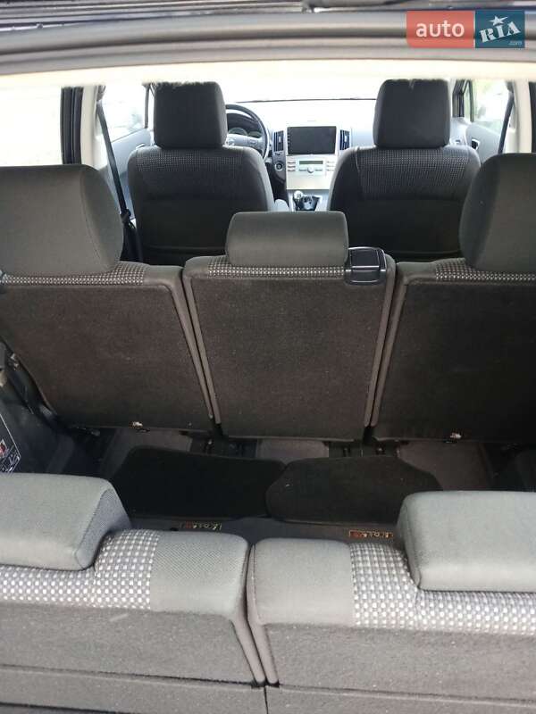 Минивэн Toyota Corolla Verso 2007 в Верховине фото 12 Минивэн Toyota Corolla Verso 2007 в Верховине