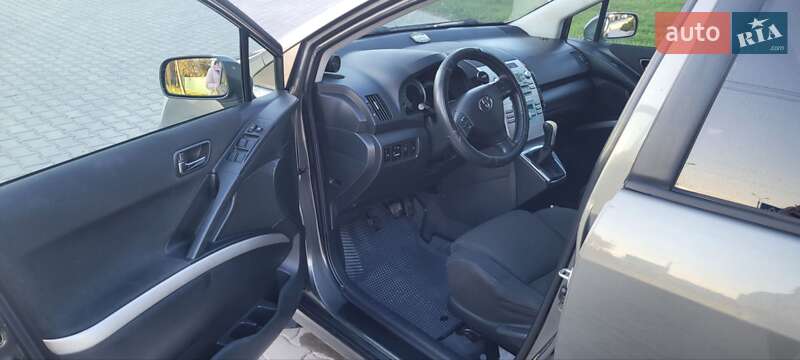 Минивэн Toyota Corolla Verso 2005 в Дунаевцах