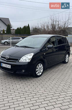 Минивэн Toyota Corolla Verso 2007 в Ровно