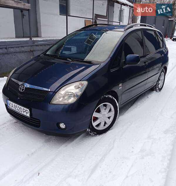 Toyota Corolla Verso 2002