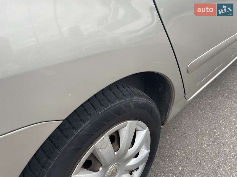 Минивэн Toyota Corolla Verso 2003 в Харькове фото 7 Минивэн Toyota Corolla Verso 2003 в Харькове