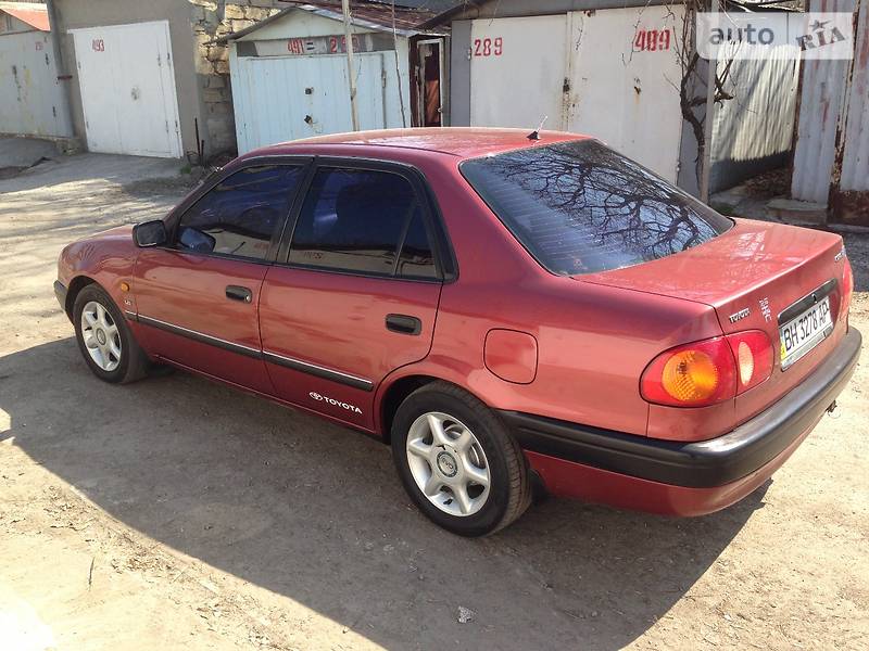 Седан Toyota Corolla 1997 в 