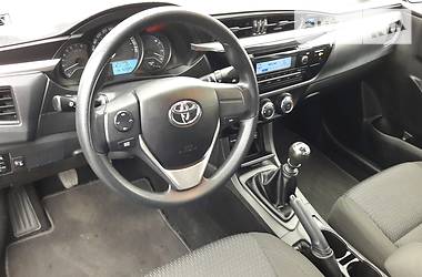 Седан Toyota Corolla 2015 в Херсоне