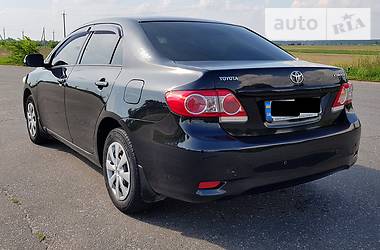 Седан Toyota Corolla 2010 в Житомире