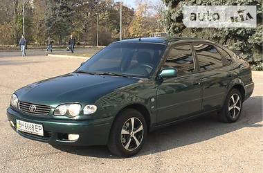 Хэтчбек Toyota Corolla 2000 в Одессе