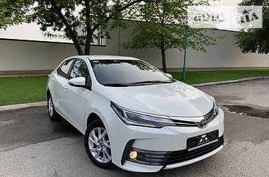 Седан Toyota Corolla 2017 в Днепре