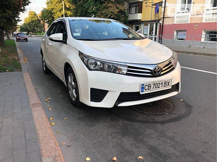 Седан Toyota Corolla 2016 в Чернигове