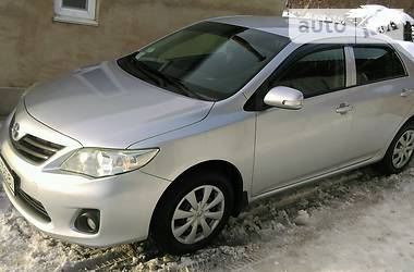 Седан Toyota Corolla 2010 в Ильинцах