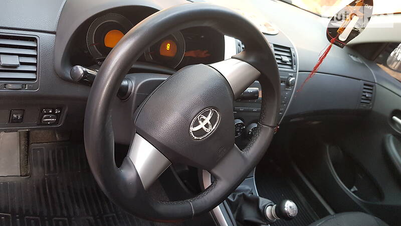 Седан Toyota Corolla 2010 в Броварах