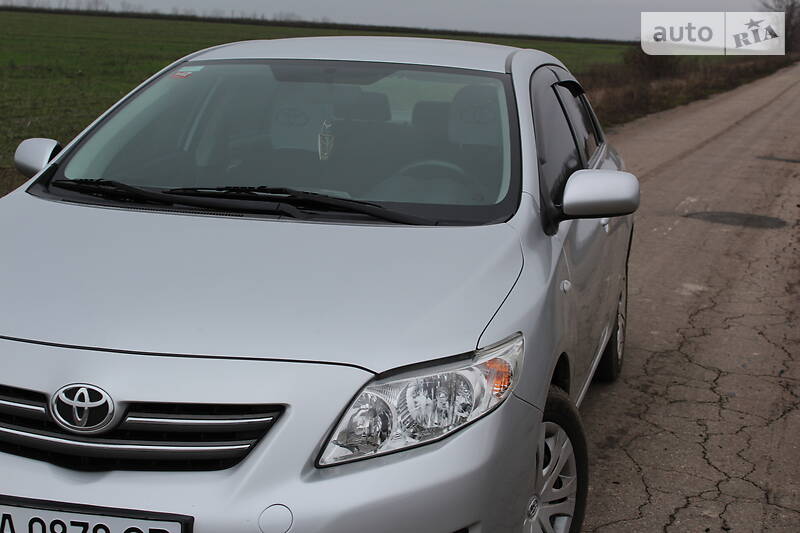 Седан Toyota Corolla 2008 в Бобринці