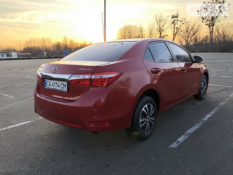 Седан Toyota Corolla 2013 в Киеве фото 12 Седан Toyota Corolla 2013 в Киеве