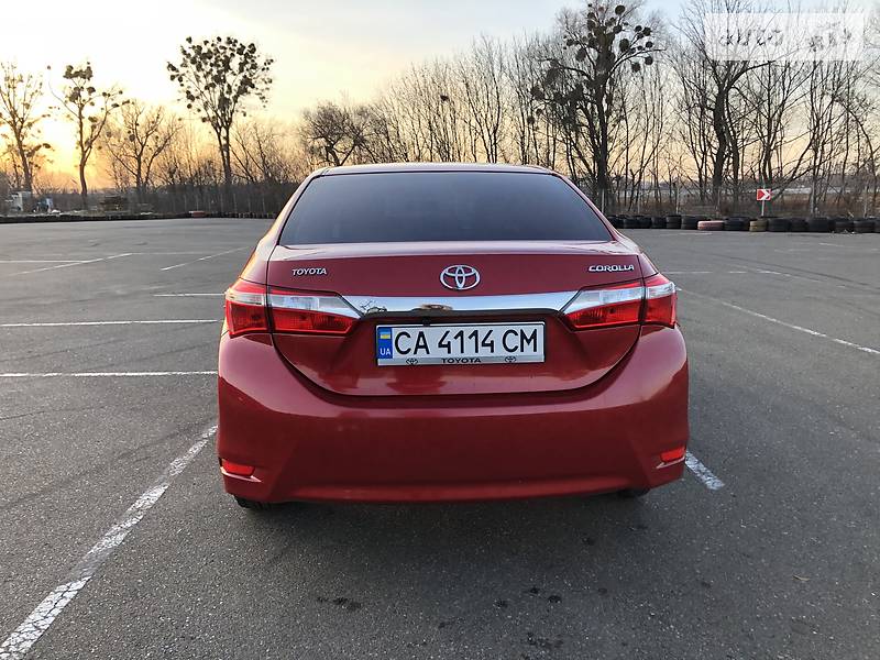 Седан Toyota Corolla 2013 в Киеве фото 11 Седан Toyota Corolla 2013 в Киеве