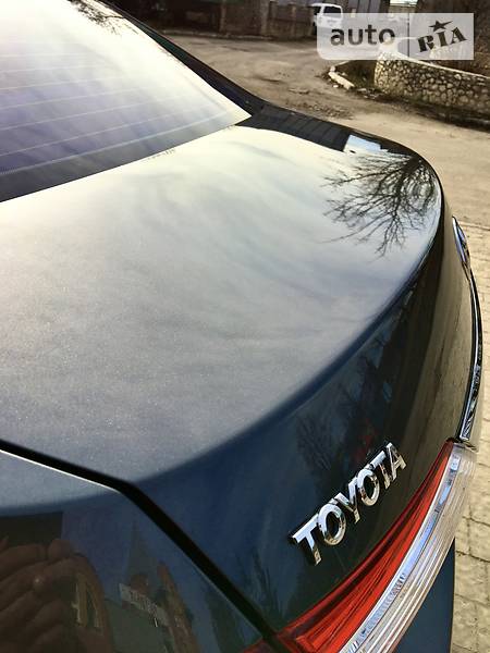 Седан Toyota Corolla 2014 в Тернополе