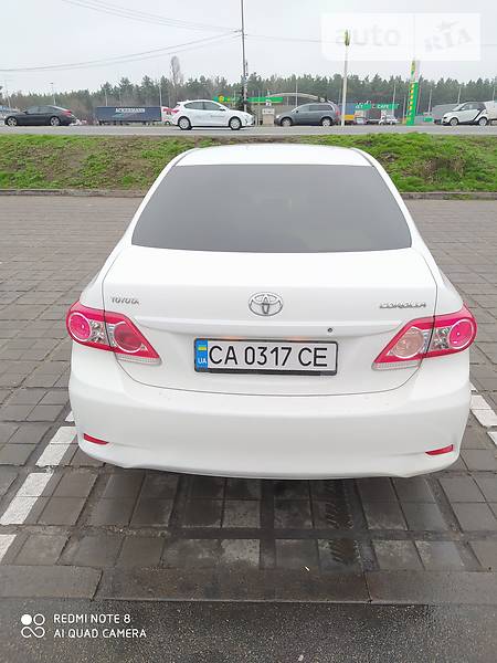 Седан Toyota Corolla 2012 в 
