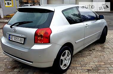 Хетчбек Toyota Corolla 2005 в 