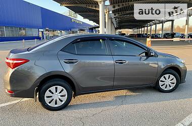 Седан Toyota Corolla 2016 в 
