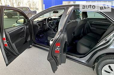 Седан Toyota Corolla 2016 в 