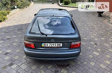 Хетчбек Toyota Corolla 1993 в 