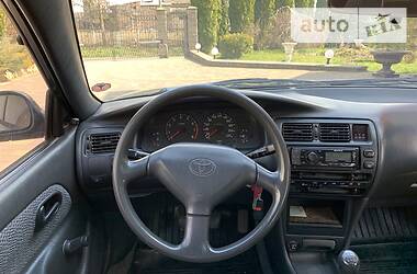 Хетчбек Toyota Corolla 1993 в 