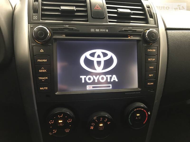 Седан Toyota Corolla 2011 в Киеве