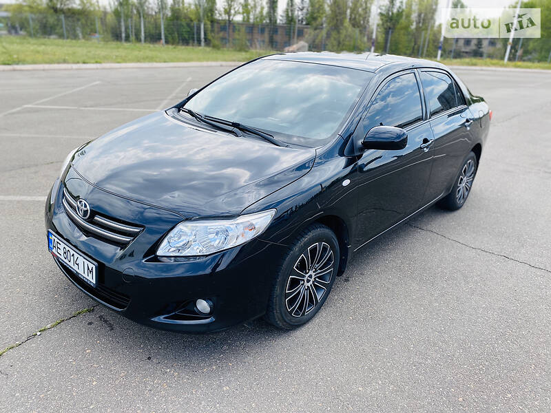 Седан Toyota Corolla 2008 в Кривому Розі