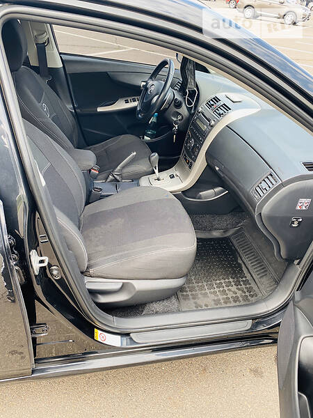 Седан Toyota Corolla 2008 в Кривому Розі