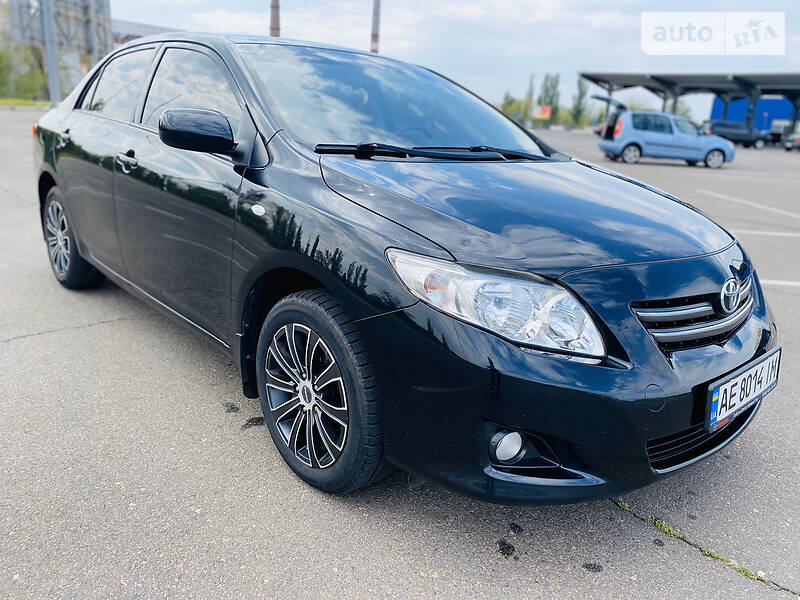 Седан Toyota Corolla 2008 в Кривому Розі
