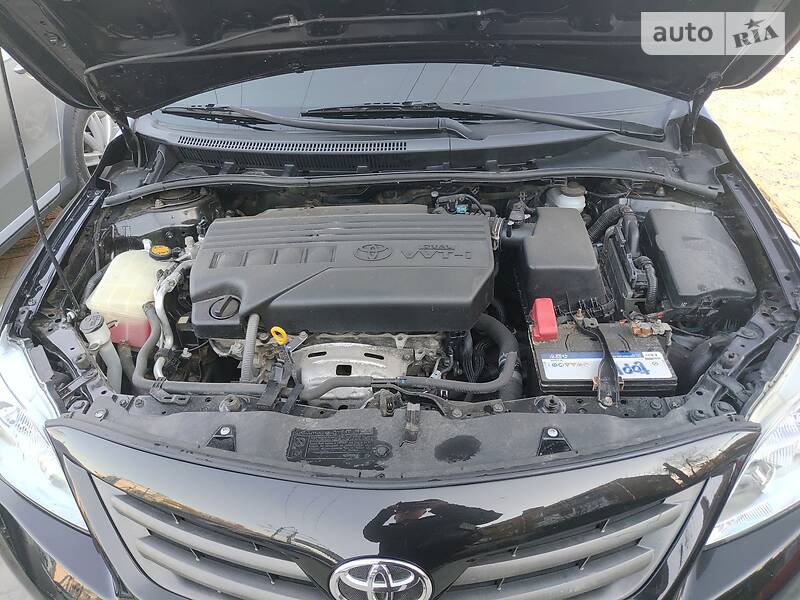Седан Toyota Corolla 2011 в Дніпрі