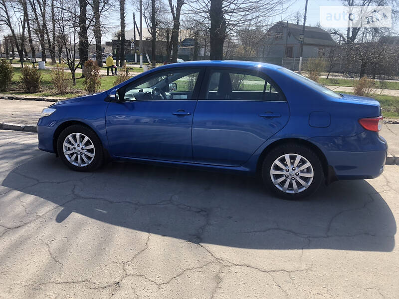 Седан Toyota Corolla 2011 в Києві
