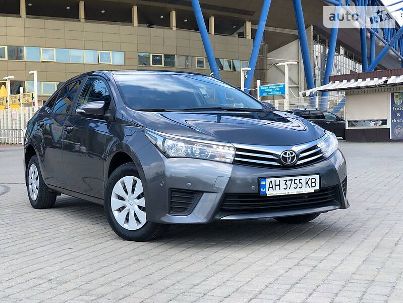 Седан Toyota Corolla 2016 в 