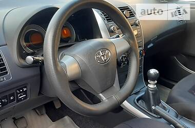 Седан Toyota Corolla 2011 в Кропивницком